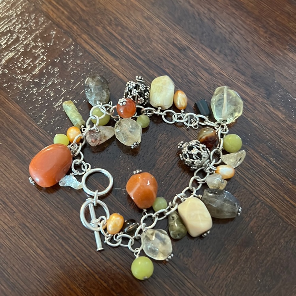 Orange green crème colors!